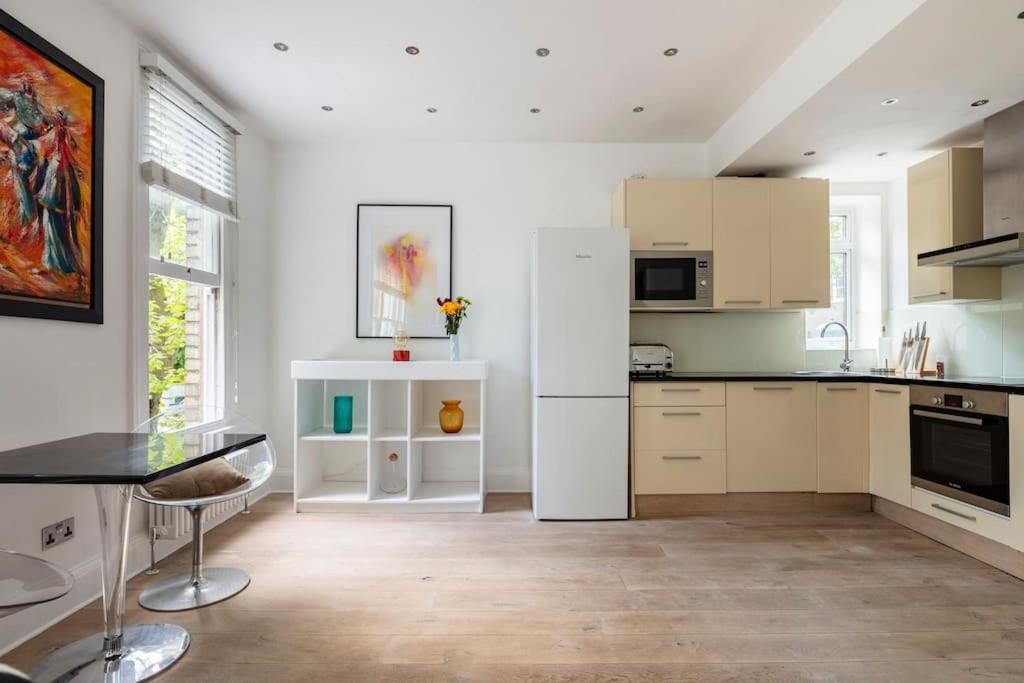 Large Boutique Flat In London's Primrose Hill Appartamento